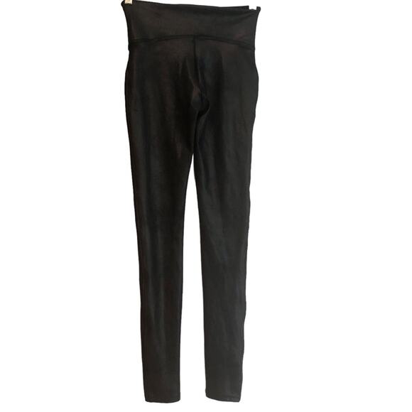 Like New Spanx leather look leggings black size s - Picture 4 of 11